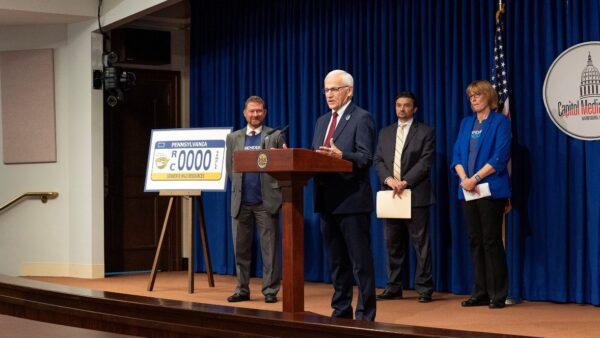 Sen. Yaw Joins State Officials to Celebrate Eastern Hellbender License Plate