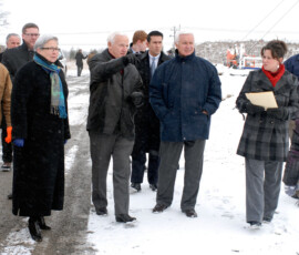 January 21, 2014 - Pennsylvania College of Technology President Dr. Davie Jane Gilmour and Senator Yaw welcomed Governor Tom Corbett and state Labor and Industry Secretary Julia Hearthway to Penn College where the Governor announced his 2014 energy plan. Surrounded by students, the governor toured the Energy Technology Education Center, which is a collaborative provider of hands-on training to emergency responders and to new and incumbent workers in the natural gas field. 01/21/14